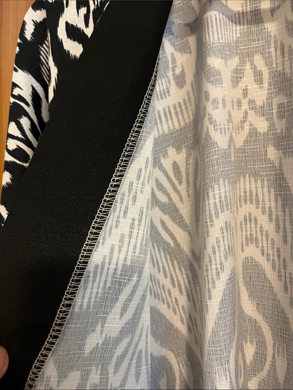 Black & White Uzbek Patterned Women’s Long Robe Kimono - Picture 3 of 5